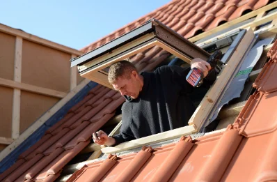 Pose de fenêtres de toit Velux à Maillas